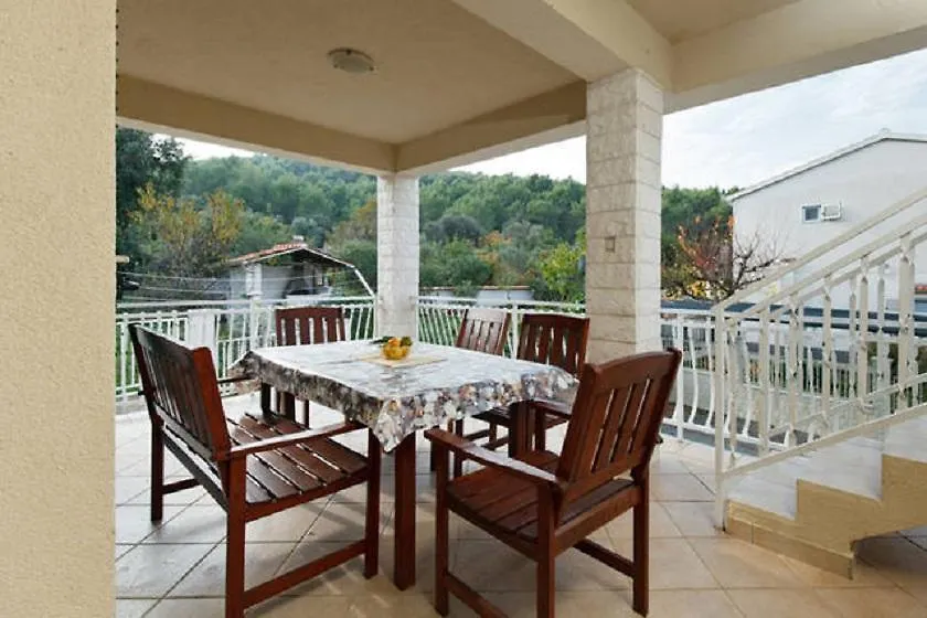 Vila Ivarossa Trogir Apartment