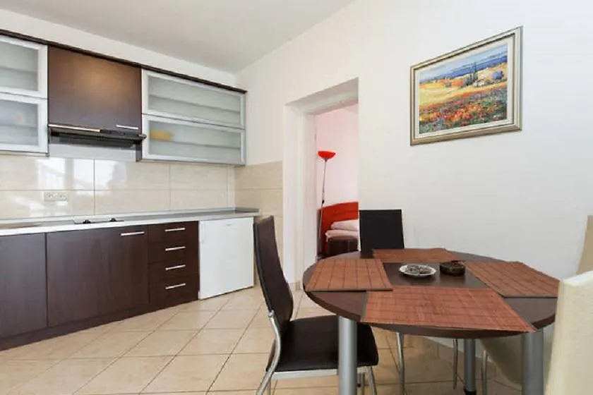 Vila Ivarossa Trogir Apartment